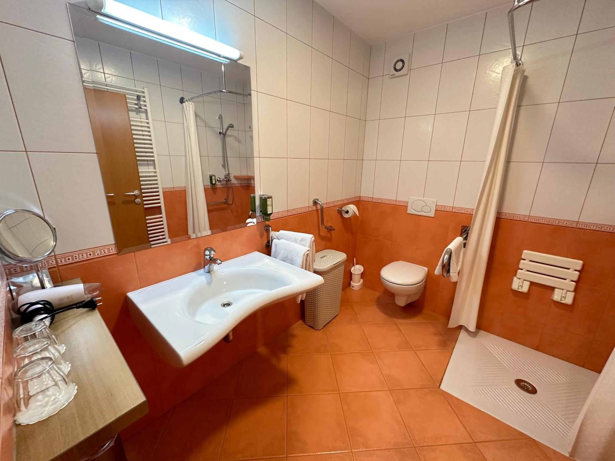 Boutique Hotel Loka Skofja Loka ภายนอก รูปภาพ